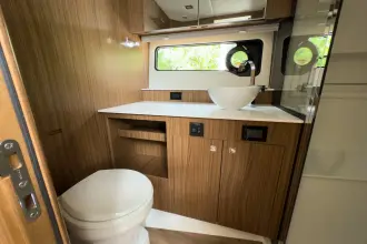 Thumbnail von Cruisers Yachts 50 GLS OB