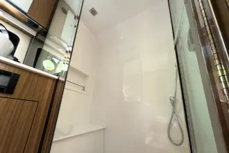 Thumbnail von Cruisers Yachts 50 GLS OB