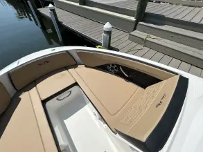 Thumbnail von Sea Ray SPX 210 Außenborder