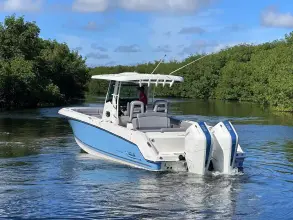 Thumbnail von Boston Whaler 330 Outrage