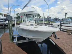 Thumbnail von Robalo R272 CC