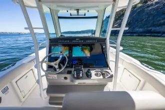 Thumbnail von Boston Whaler 330 Outrage