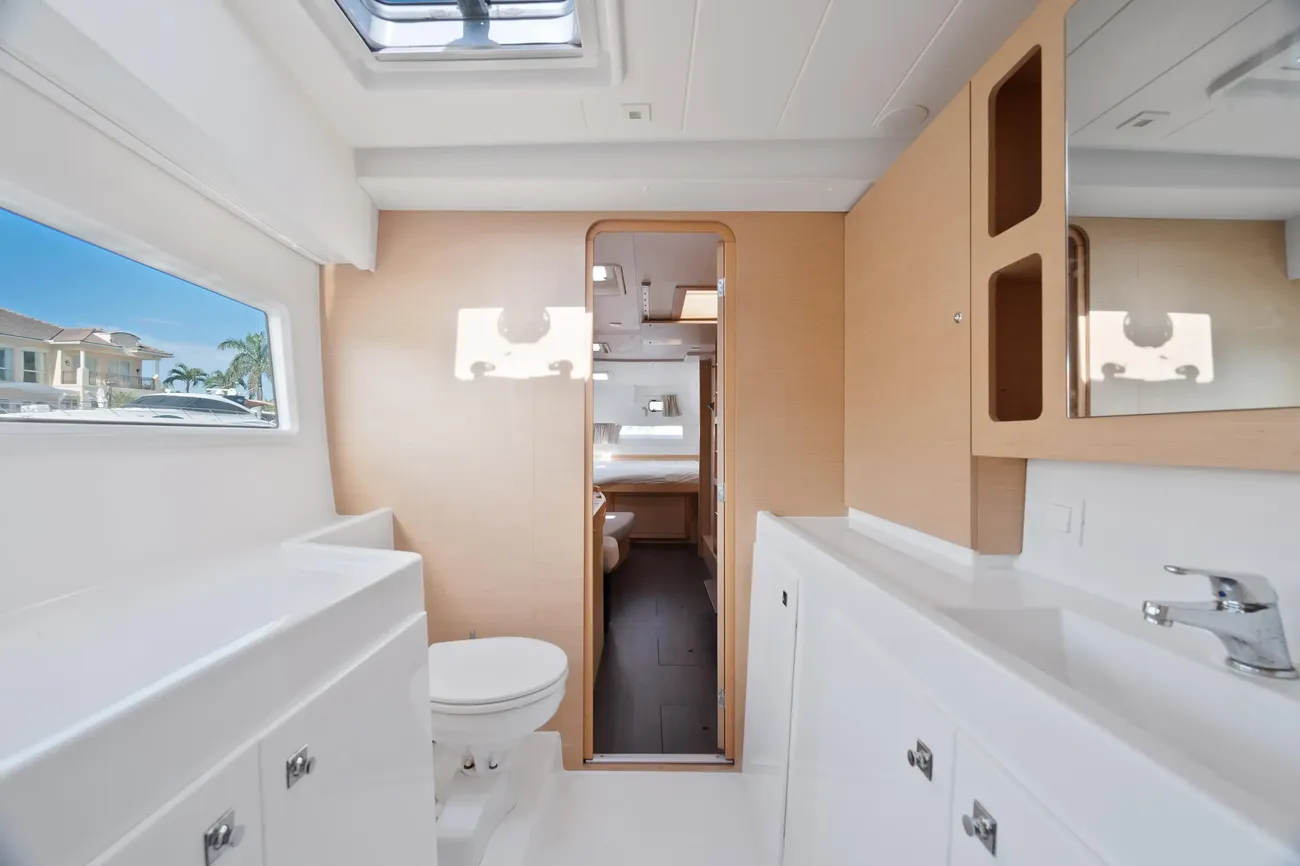 Thumbnail von Lagoon 42 Curvy Mermaid