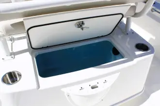 Thumbnail von Boston Whaler 210 Montauk