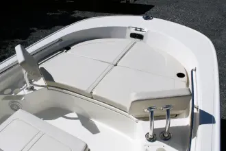 Thumbnail von Boston Whaler 210 Montauk