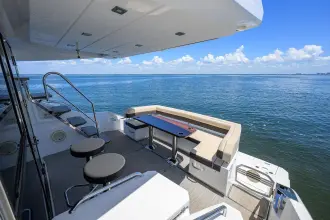 Thumbnail von Cruisers Yachts 60 FLY