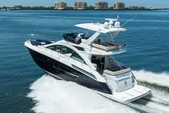 Thumbnail von Cruisers Yachts 60 FLY