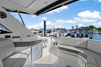 Thumbnail von Sea Ray 320 Sundancer Außenborder