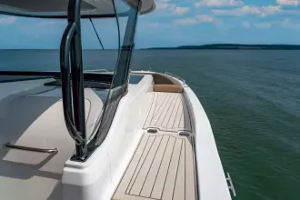 Thumbnail von Cruisers Yachts 38 VTR