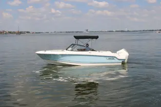 Boston Whaler 210 Vantage