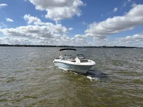 Thumbnail von Boston Whaler 210 Vantage