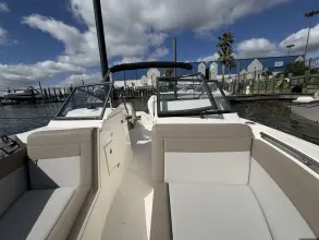 Thumbnail von Boston Whaler 210 Vantage
