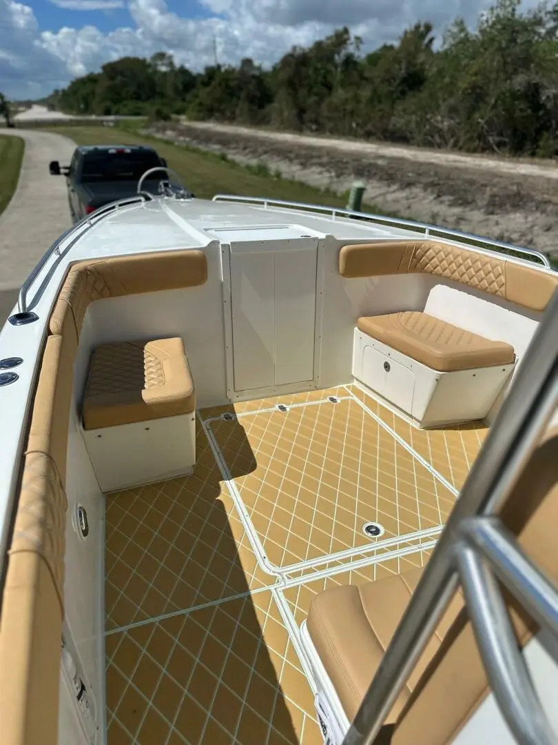 Thumbnail von Carrera Boats 32 Center Console