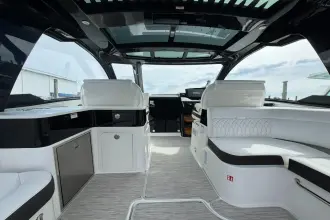 Thumbnail von Sea Ray 370 Sundancer Außenborder