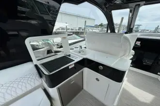 Thumbnail von Sea Ray 370 Sundancer Außenborder