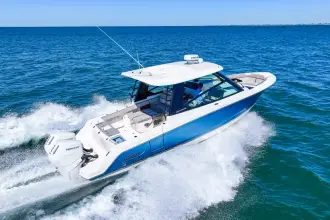 Thumbnail von Boston Whaler 330 Vantage