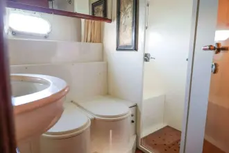 Thumbnail von Ferretti Yachts 55 Bond Voyage