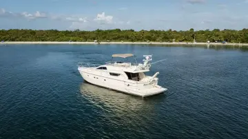 Thumbnail von Ferretti Yachts 55 Bond Voyage