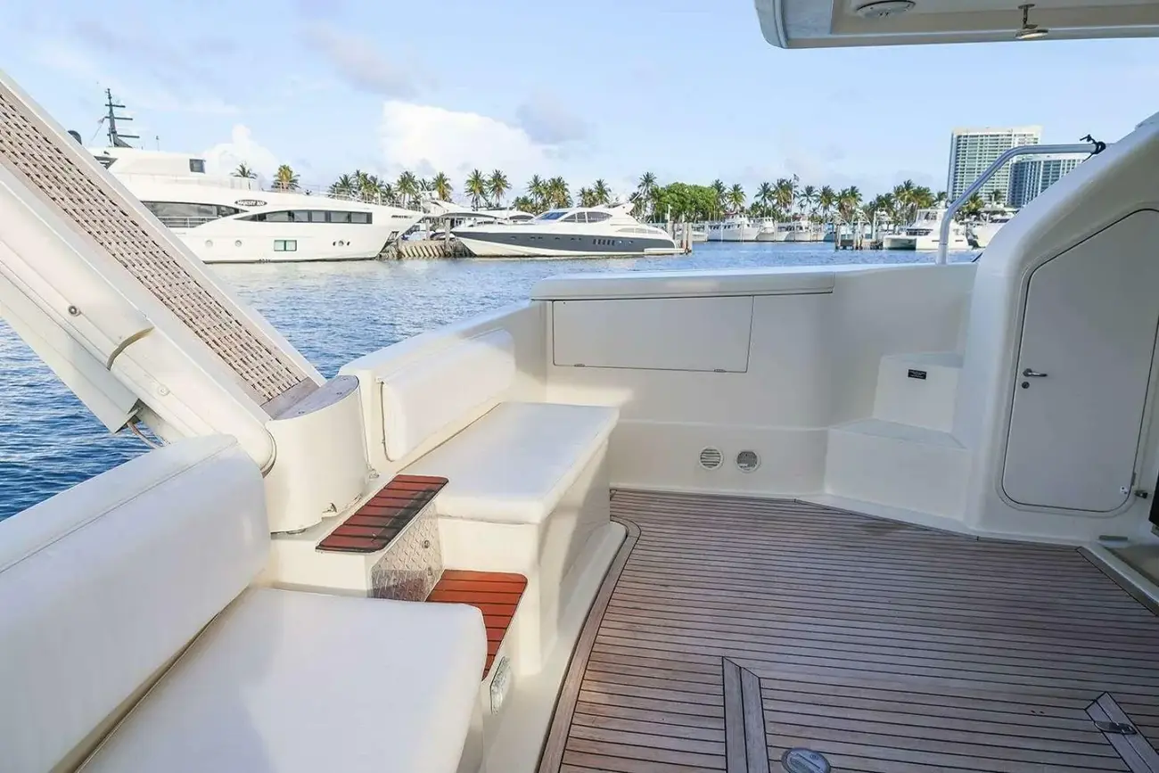 Thumbnail von Ferretti Yachts 55 Bond Voyage
