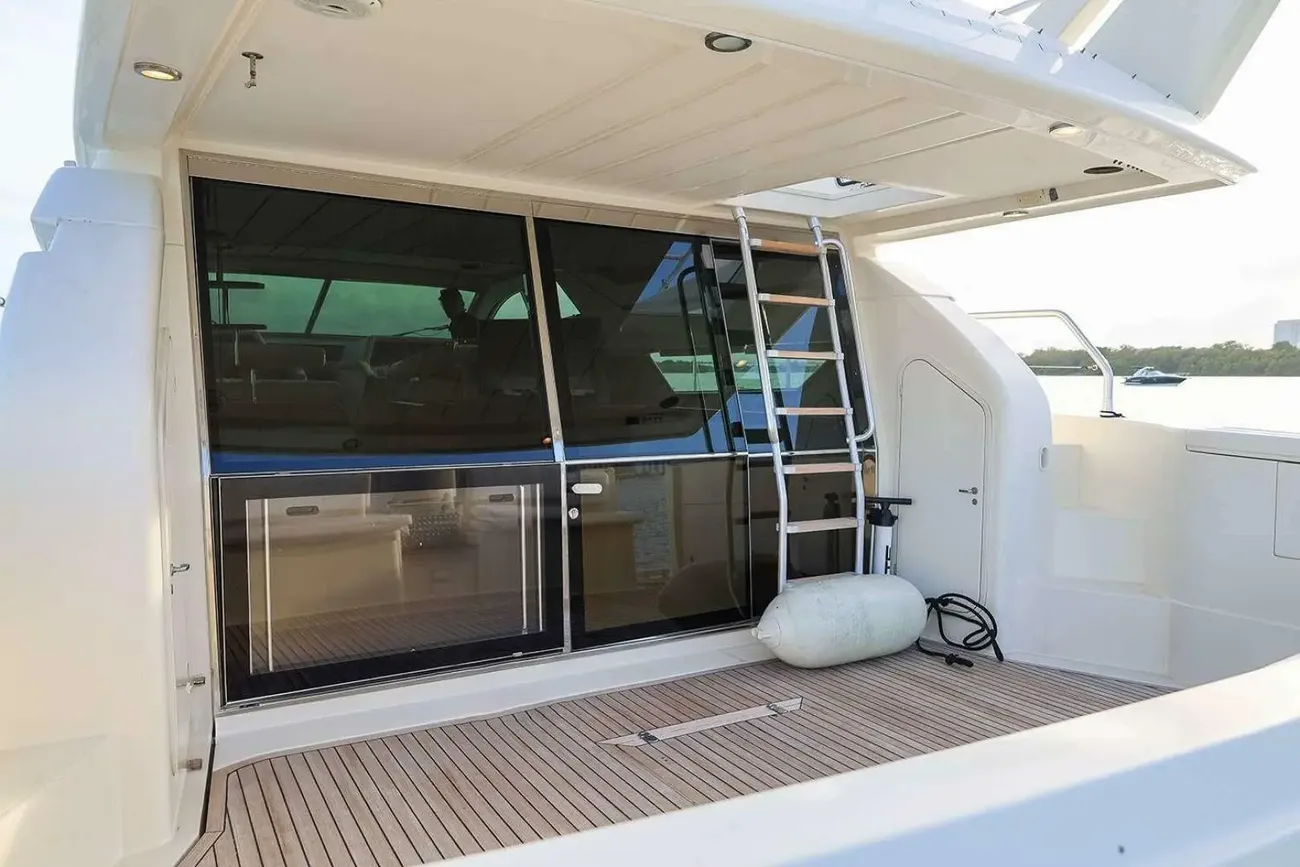 Thumbnail von Ferretti Yachts 55 Bond Voyage