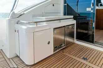 Thumbnail von Riviera 48 Aesculapian