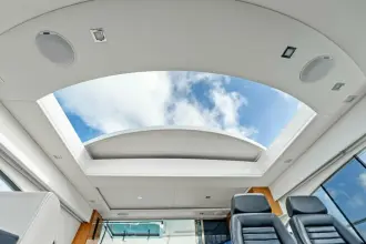 Thumbnail von Riviera 48 Aesculapian