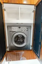 Thumbnail von Riviera 48 Aesculapian