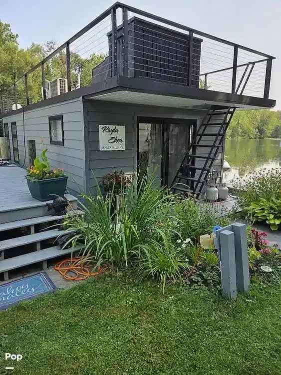 East Coast Houseboats Freedom 40