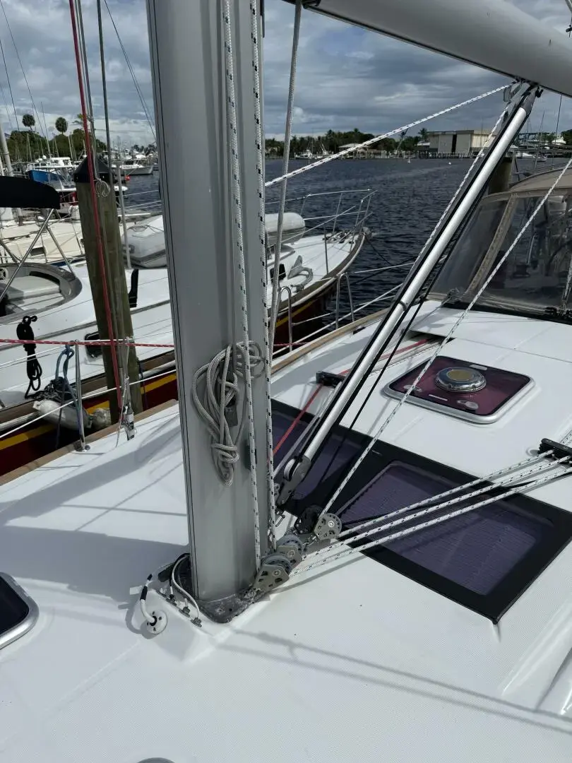 Thumbnail von Beneteau Oceanis 43 Vision 360