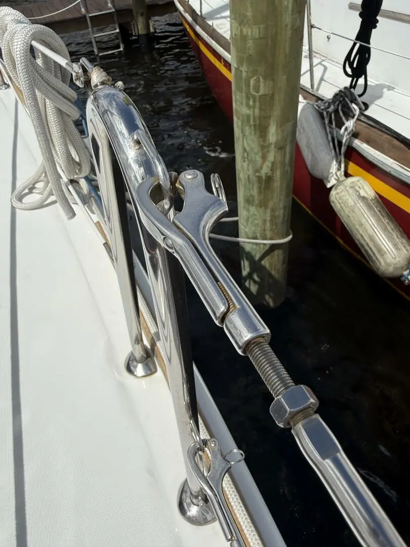 Thumbnail von Beneteau Oceanis 43 Vision 360