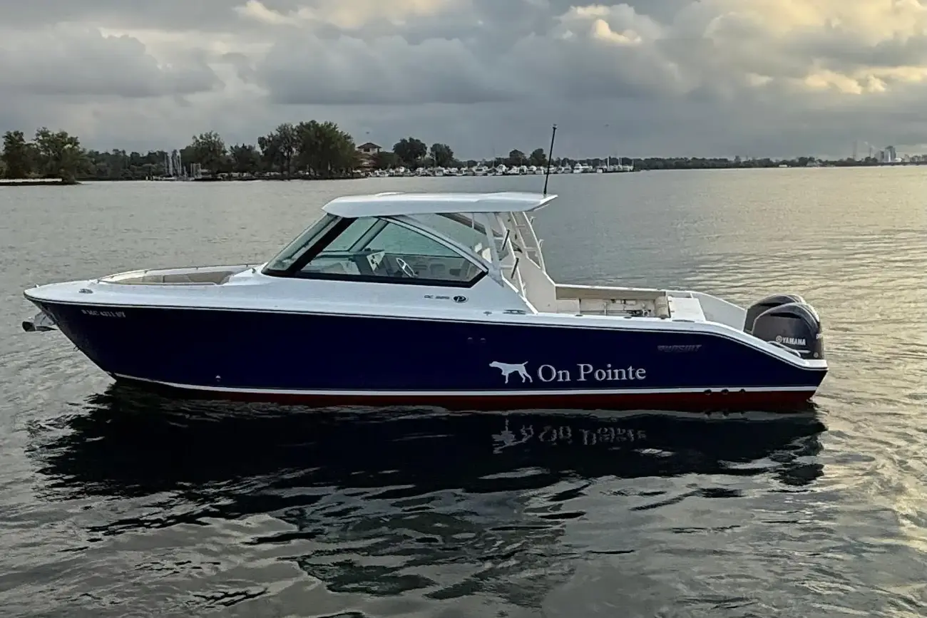 Thumbnail von Pursuit DC 325 On Pointe