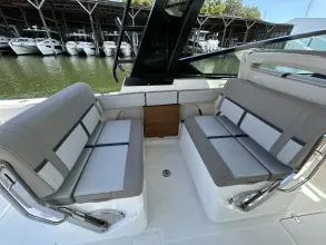 Thumbnail von Boston Whaler 330 Vantage