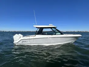 Thumbnail von Boston Whaler 330 Vantage