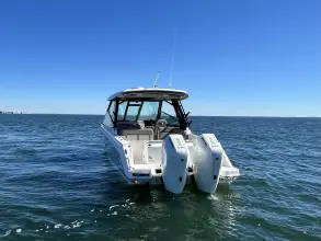 Thumbnail von Boston Whaler 330 Vantage