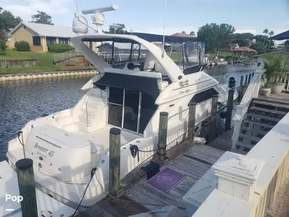 Sea Ray 450 Express Bridge