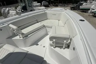 Thumbnail von Everglades 335 CC Ice Blue