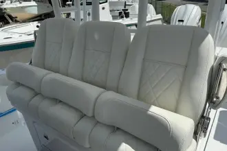 Thumbnail von Everglades 335 CC Ice Blue