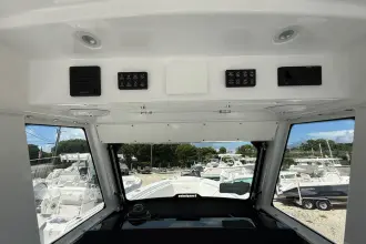 Thumbnail von Everglades 335 CC Ice Blue