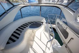 Thumbnail von Meridian 341 Sedan