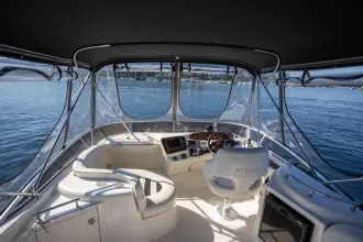 Thumbnail von Meridian 341 Sedan