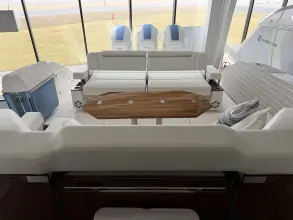 Thumbnail von Tiara Yachts 48LS