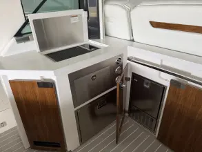 Thumbnail von Tiara Yachts 48LS
