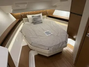 Thumbnail von Tiara Yachts 48LS