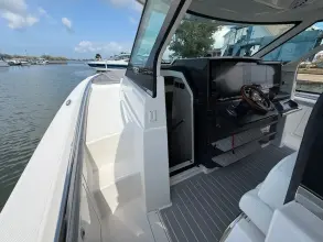 Thumbnail von Tiara Yachts 48LS