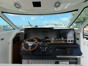 Thumbnail von Tiara Yachts 48LS