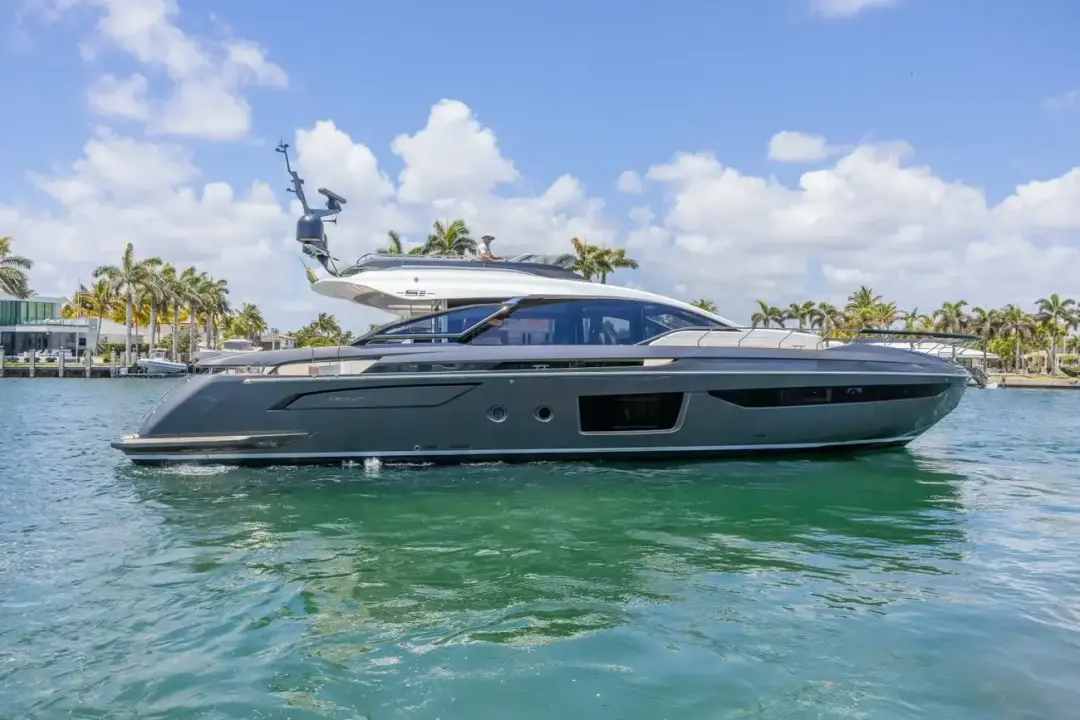 Azimut S8 NO TIME TO DIE