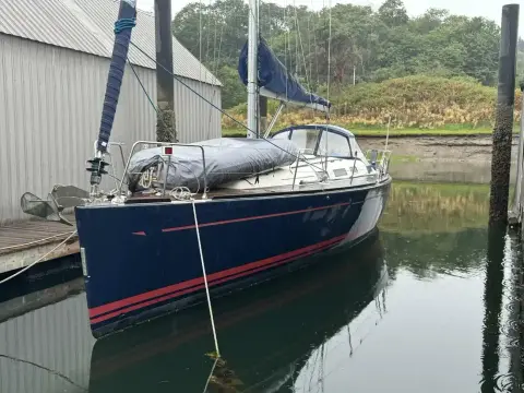 Dufour 40 FALCON