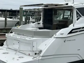 Thumbnail von Cruisers Yachts 42 Cantius