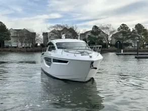 Thumbnail von Cruisers Yachts 42 Cantius
