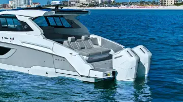 Thumbnail von Cruisers Yachts 42 GLS OB